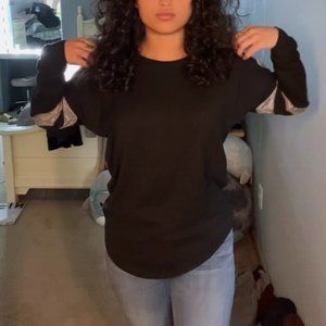 🦋 black and grey oversized long sleeve 🦋